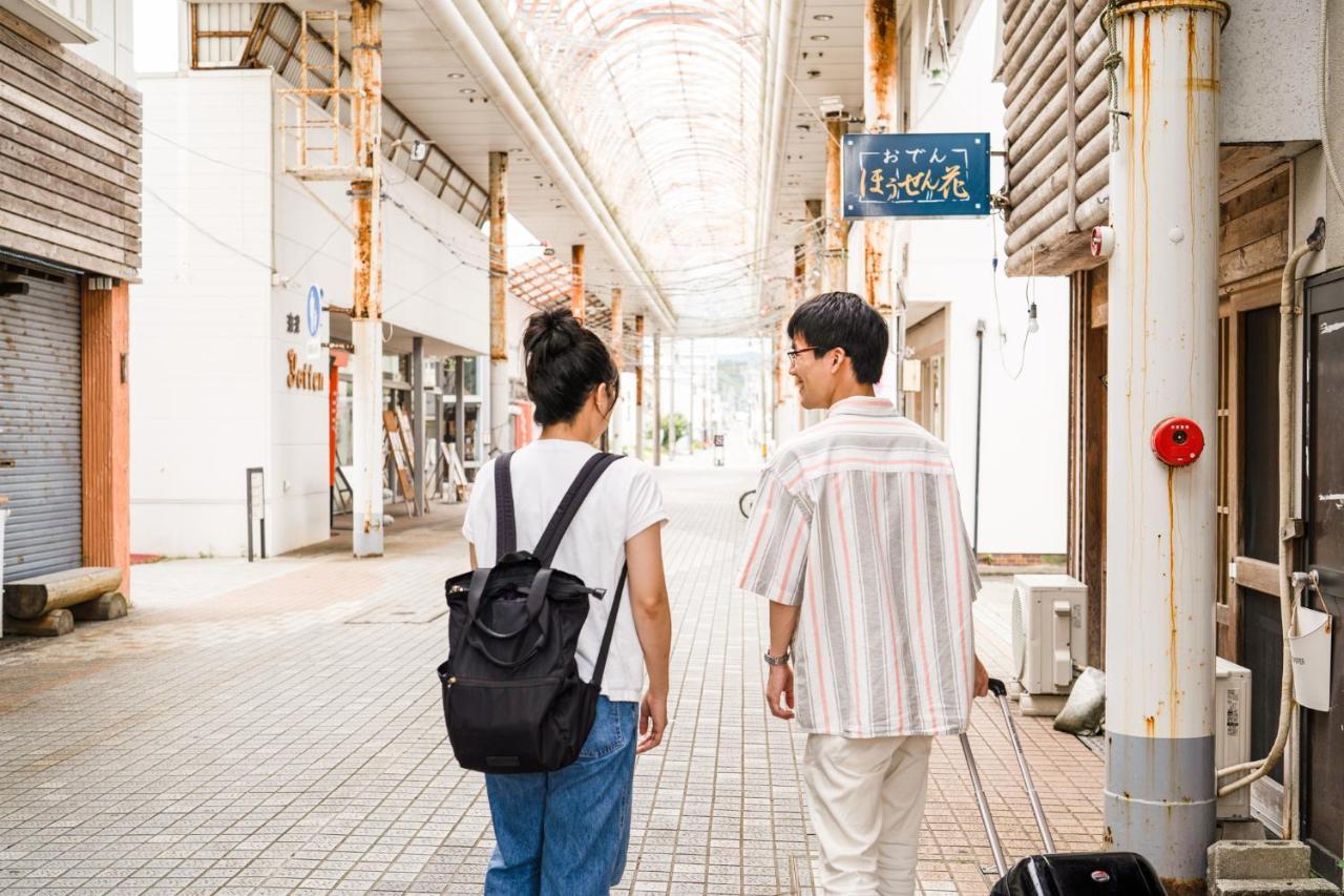 ファン！- アブラツ - スポーツバー&ホステル 日南市 エクステリア 写真